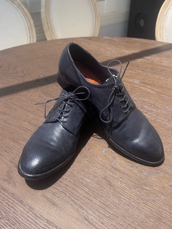 Classic handmade all leather  Perforated Derby Shoes size 10 or 10.5 main image 16